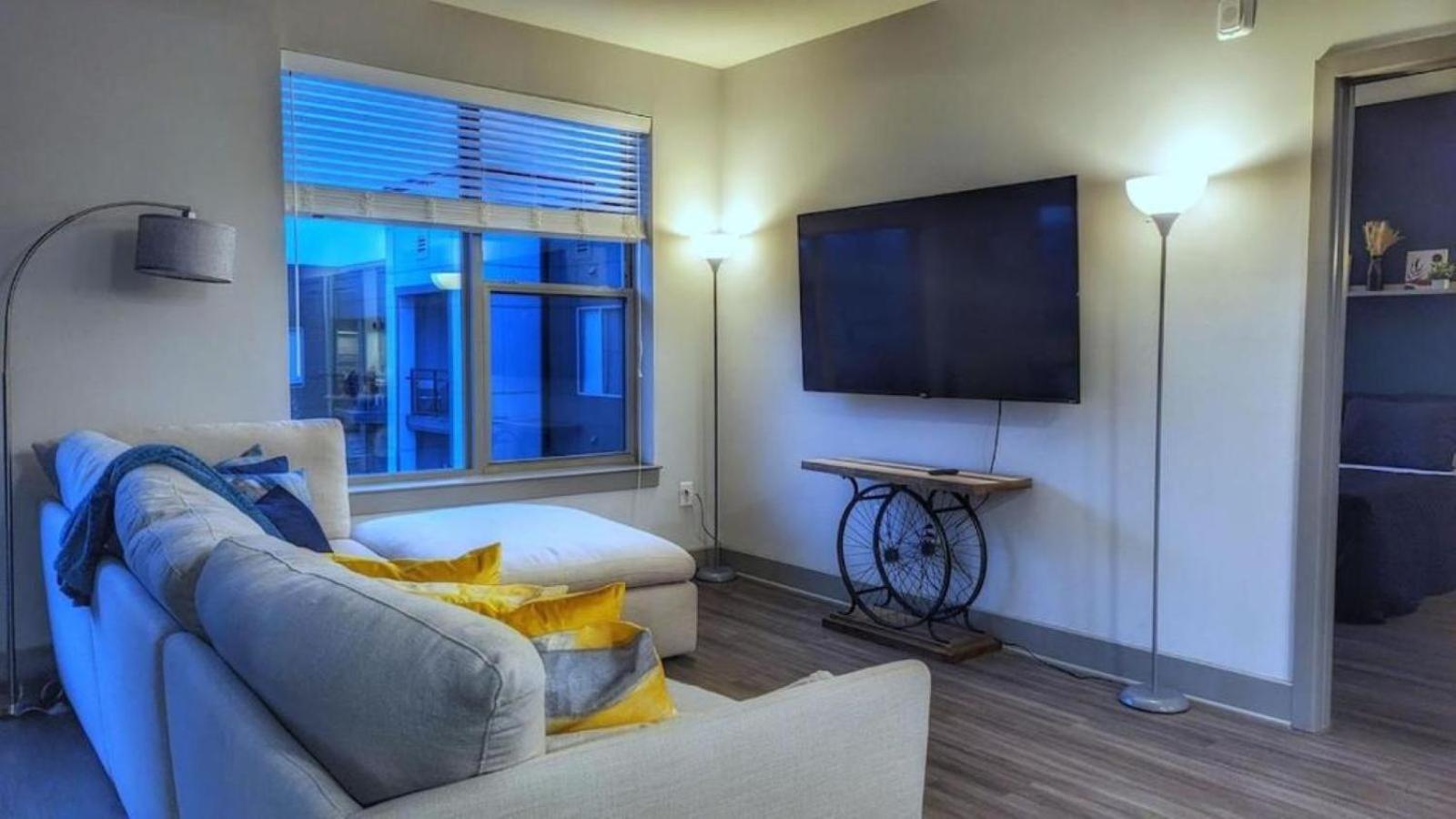Apartment Level Modern Luxury In Dc *